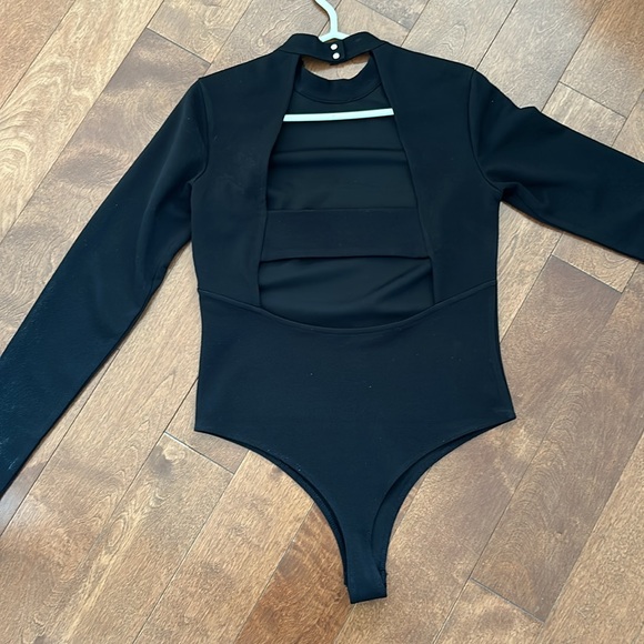 Long sleeve bodysuit with back open - Picture 2 of 2